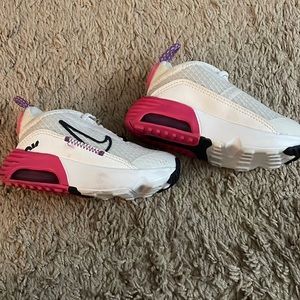Size 4c shoes Nike air max